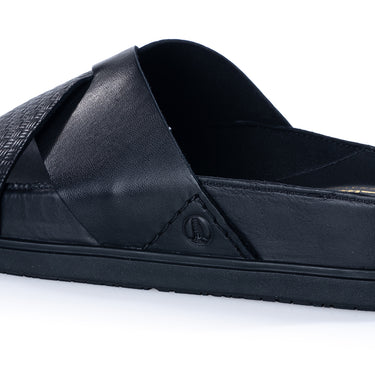 CLARKS SIGNATURE TORFORD CROSS SANDAL SLIDE 181382 BLACK LEATHER - Shoelosophy