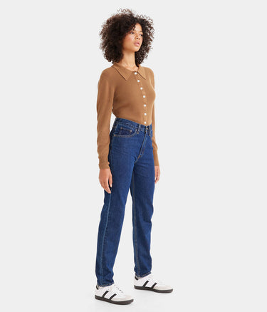LEVI'S WOMENS 80s MOM JEANS RUNNING ERRANDS - Shoelosophy