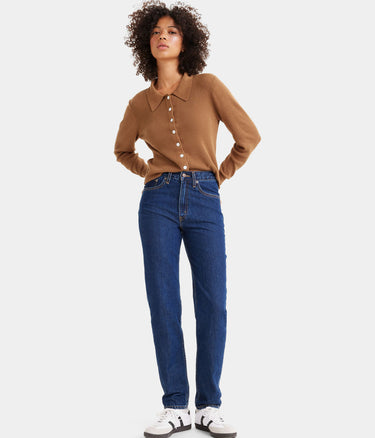 LEVI'S WOMENS 80s MOM JEANS RUNNING ERRANDS - Shoelosophy
