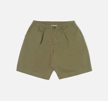 UNIVERSAL WORKS TWILL PLEATED TRACK SHORT LIGHT OLIVE